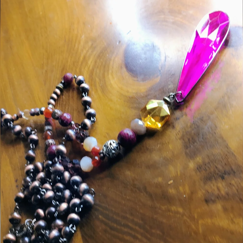 Long Beaded Faux Stones With Large Pink Gem Stone Shaped Rhinestone Navajo - Picture 9 of 9